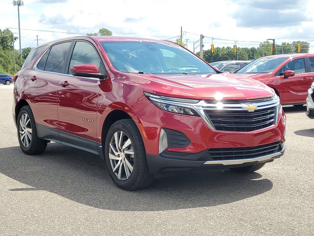 Used 2024 Chevrolet Equinox LT w/ LPO, Floor Liner Package AWD/4WD image 4