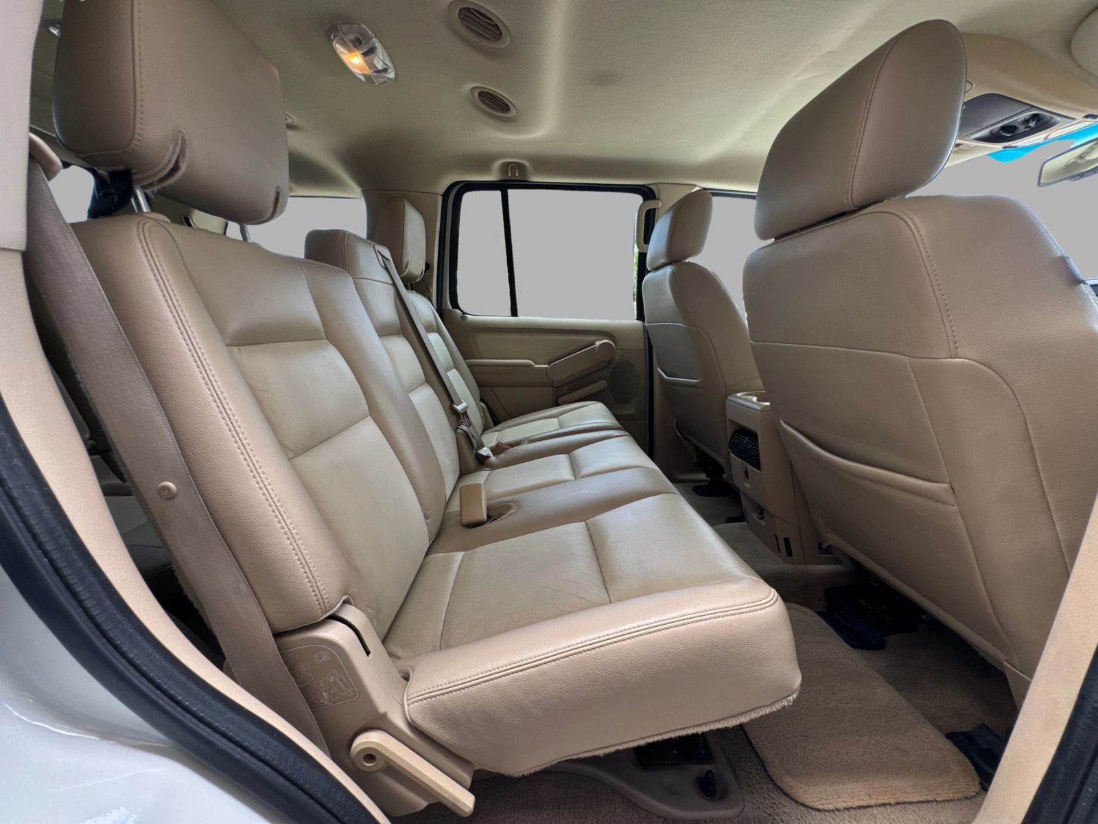 Used 2006 Ford Explorer Limited RWD image 40
