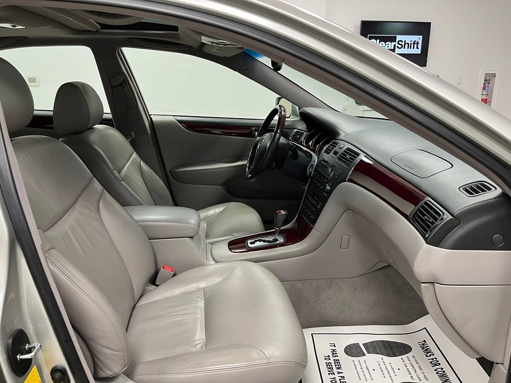 Used 2003 Lexus ES 330 FWD image 56