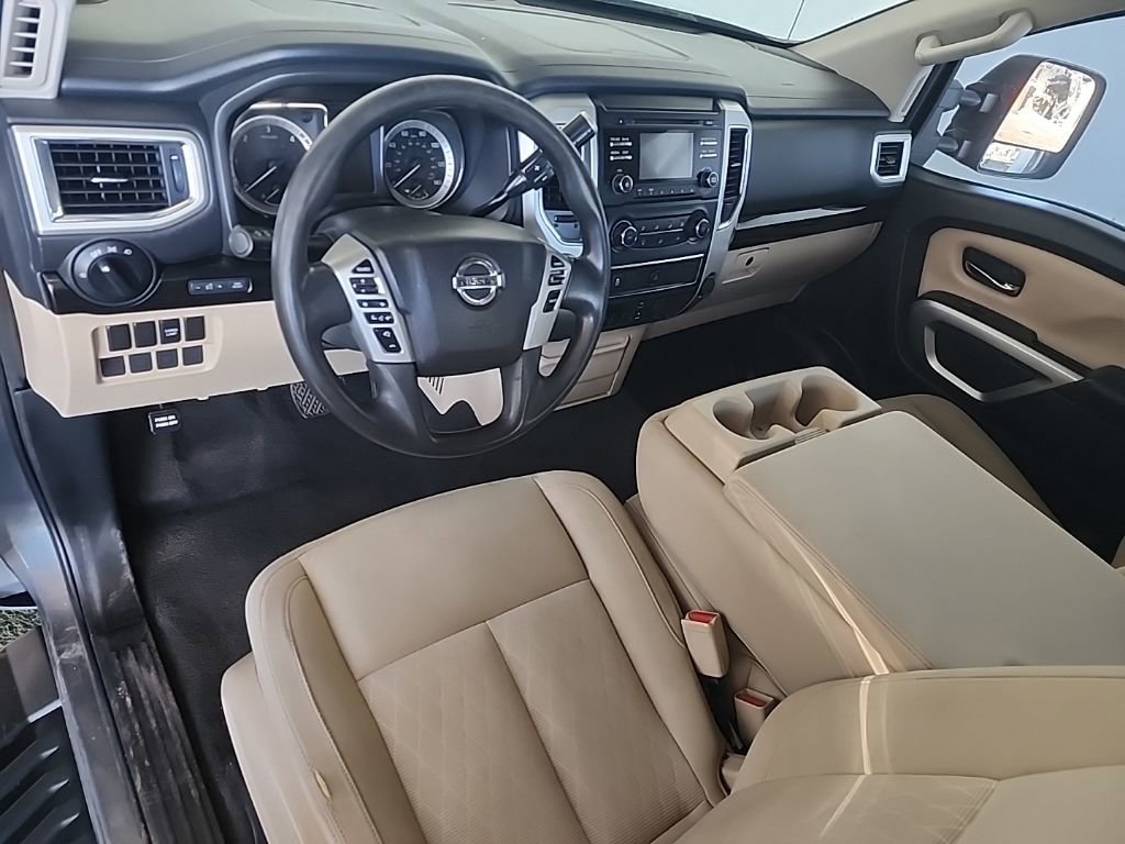 Used 2016 Nissan Titan SV RWD image 10