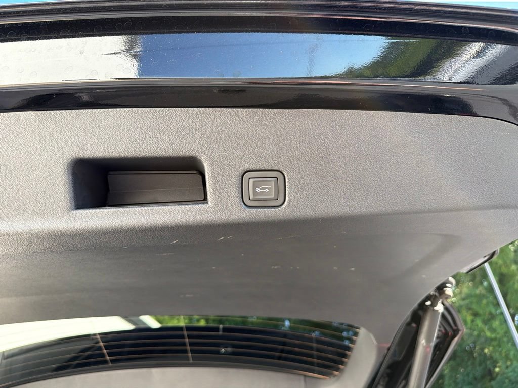 Used 2025 Buick Enclave Preferred w/ LPO, Floor Liner Package FWD image 20