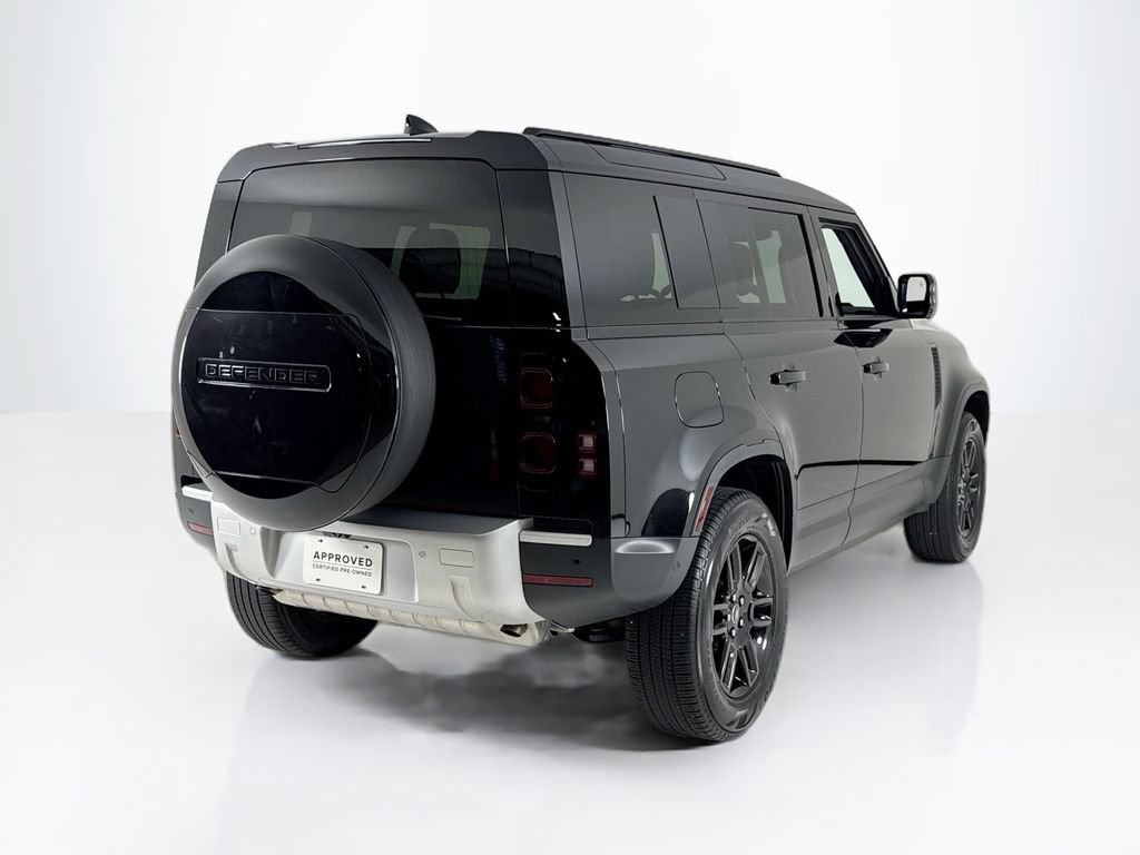 Used 2025 Land Rover Defender 110 S image 5