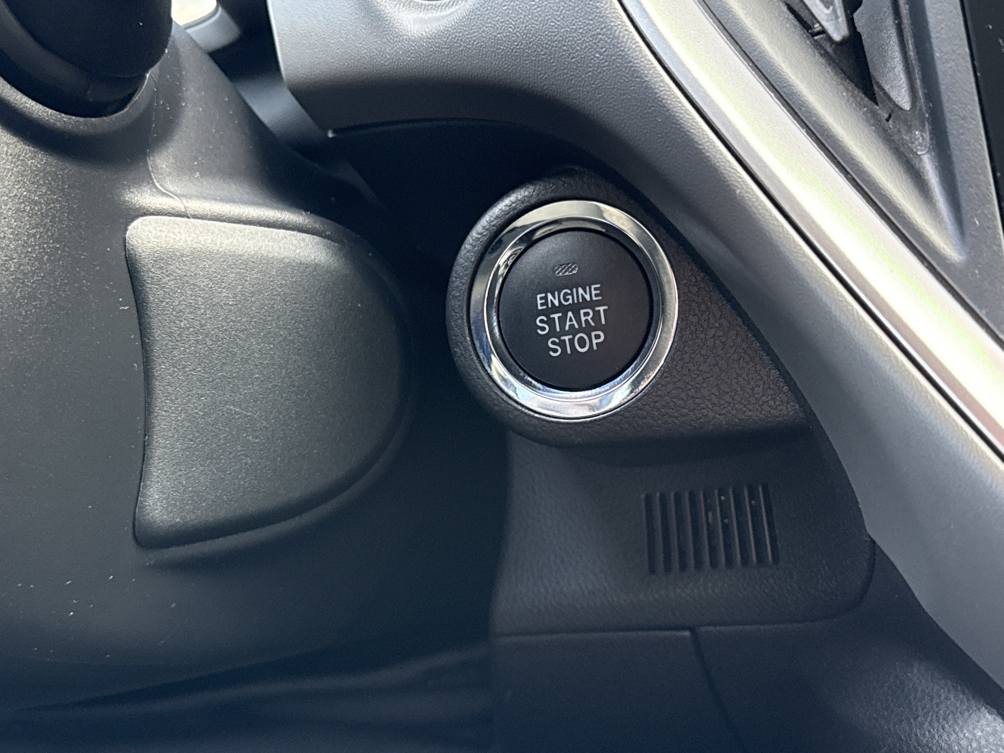 Used 2024 Subaru Crosstrek 2.0i Premium w/ Crosstrek Mirror Package image 32