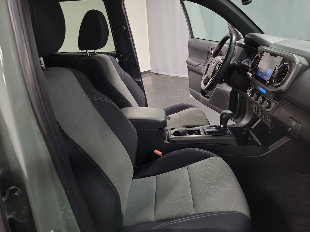 Used 2023 Toyota Tacoma TRD Off-Road image 21