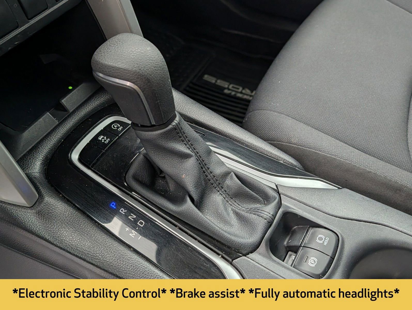 Used 2025 Toyota Corolla Cross LE image 8