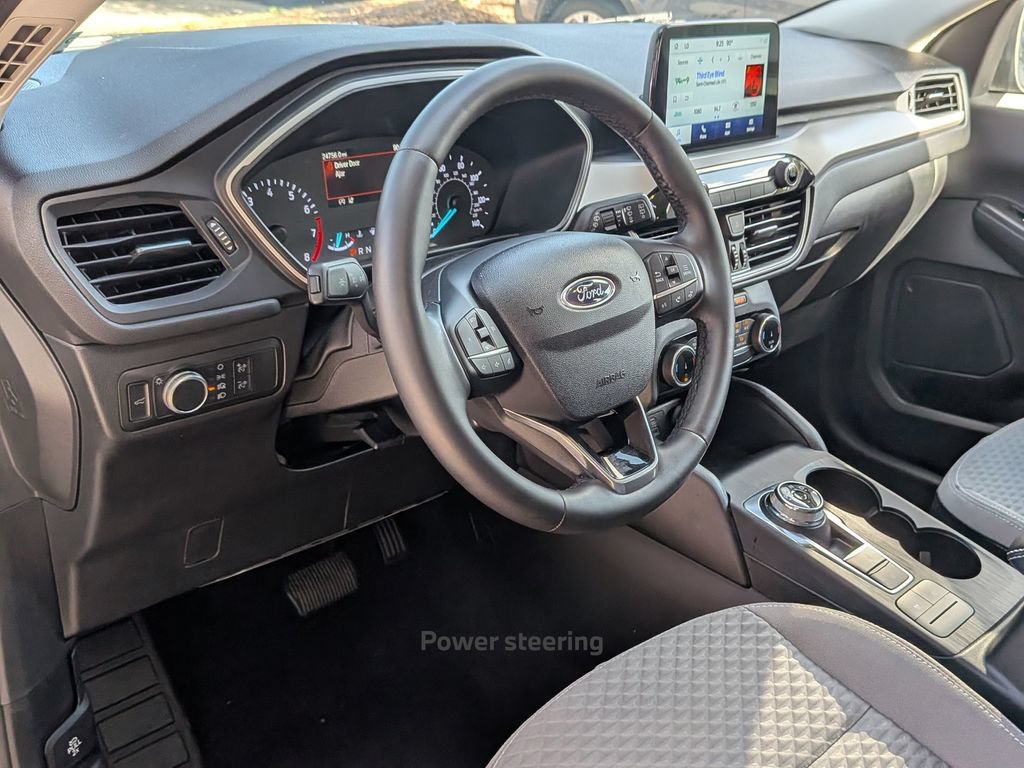 Used 2022 Ford Escape SE w/ SE Sport Appearance Package FWD image 33