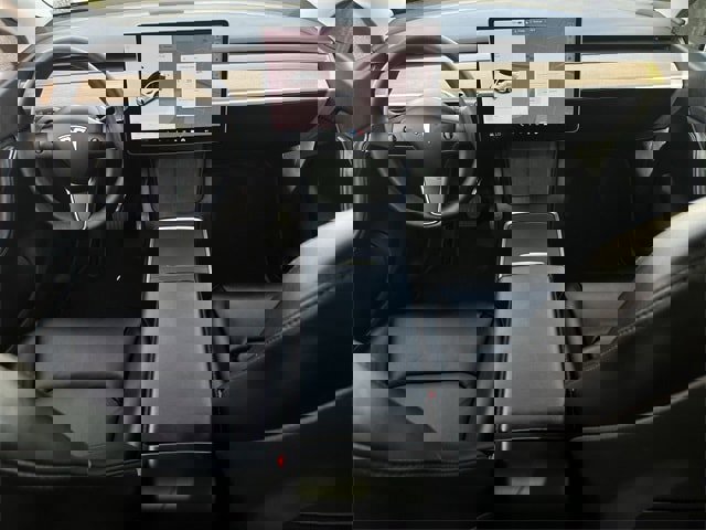 Used 2021 Tesla Model Y Long Range image 11