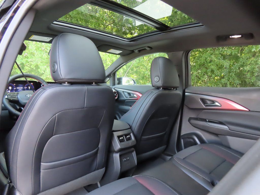 New 2025 Chevrolet Equinox EV RS w/ Convenience Package II AWD/4WD image 22