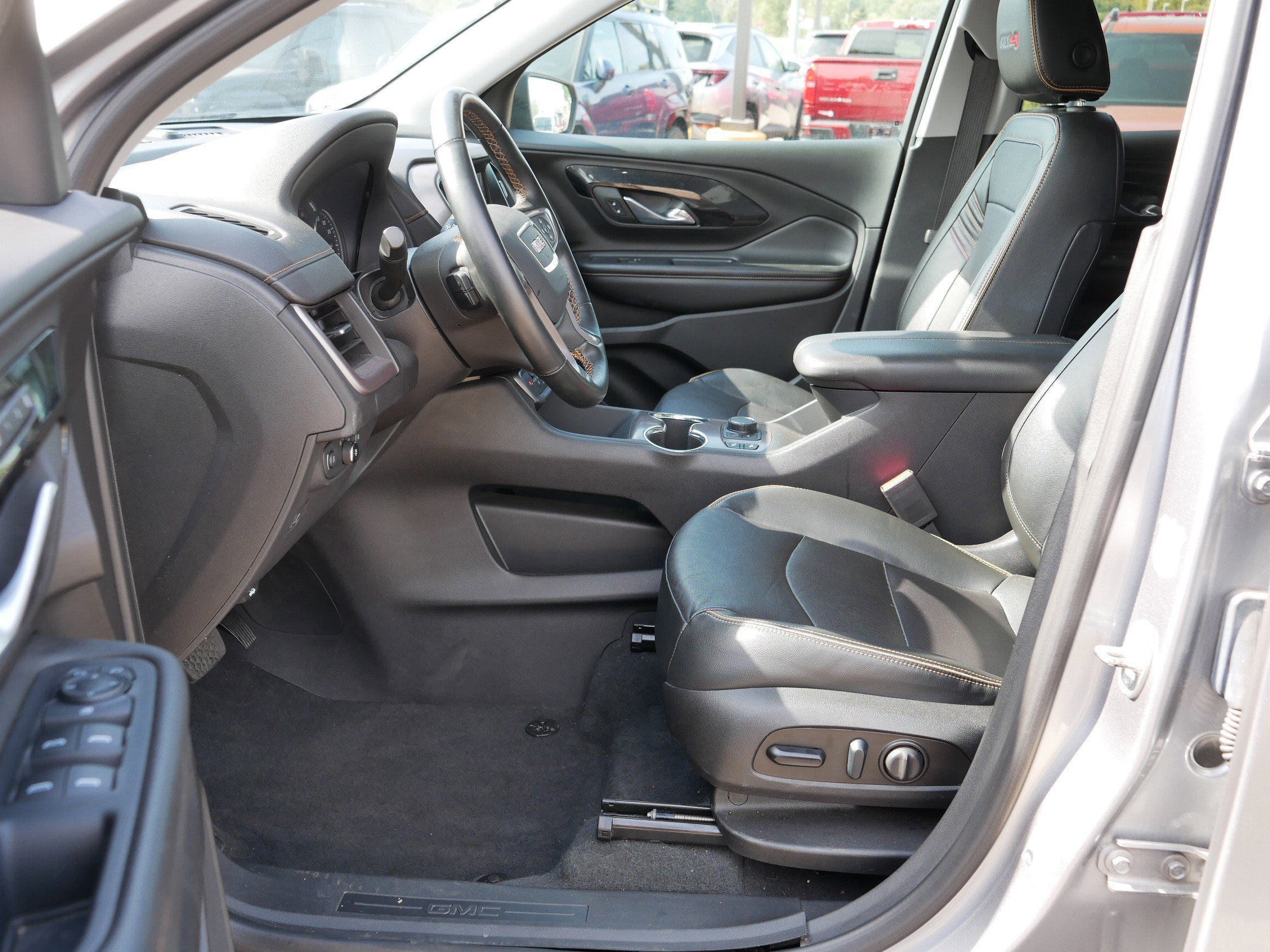 Used 2023 GMC Terrain AT4 image 12