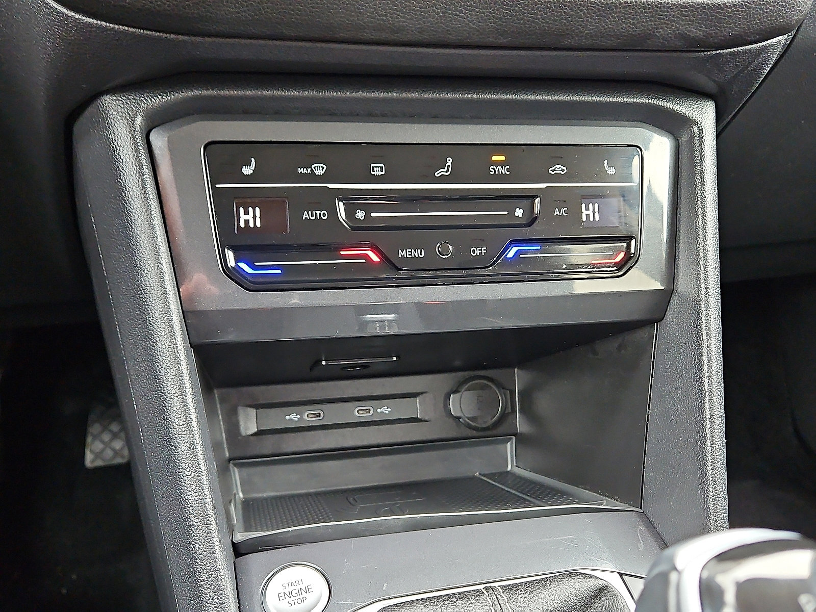 Used 2024 Volkswagen Tiguan SE FWD image 16