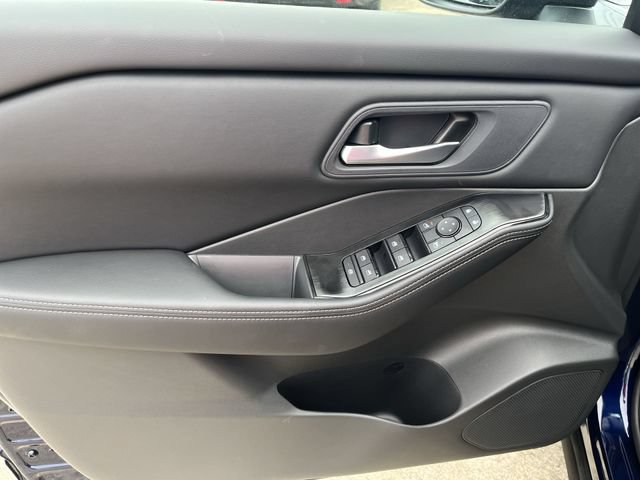 New 2026 Nissan Rogue SV AWD/4WD image 13