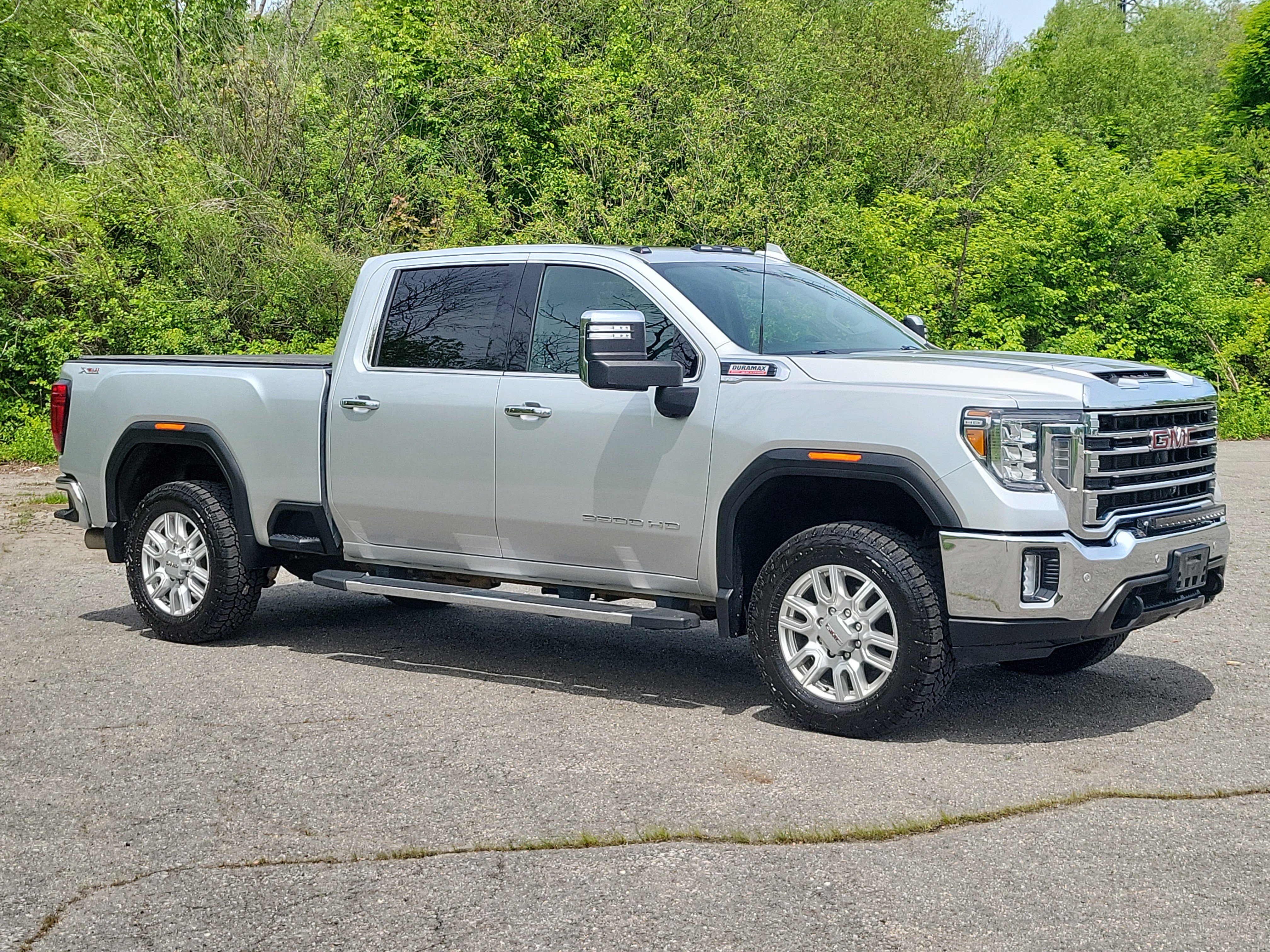 Used 2023 GMC Sierra 2500 SLT w/ SLT Premium Package AWD/4WD image 3