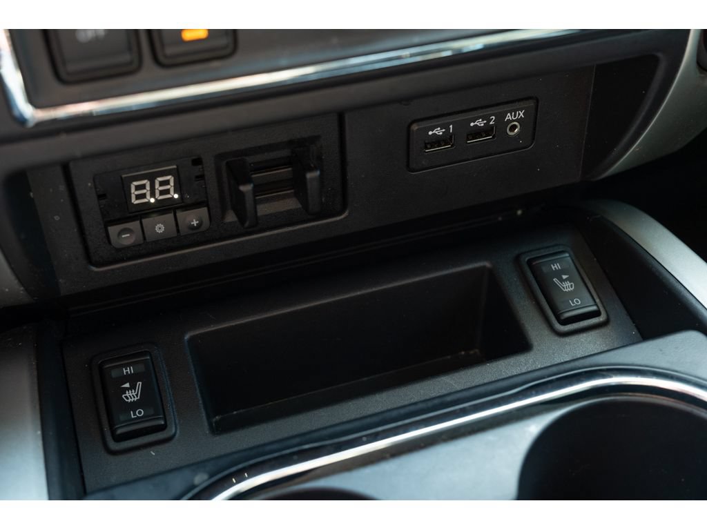 Used 2019 Nissan Titan SV w/ SV Convenience Package AWD/4WD image 26
