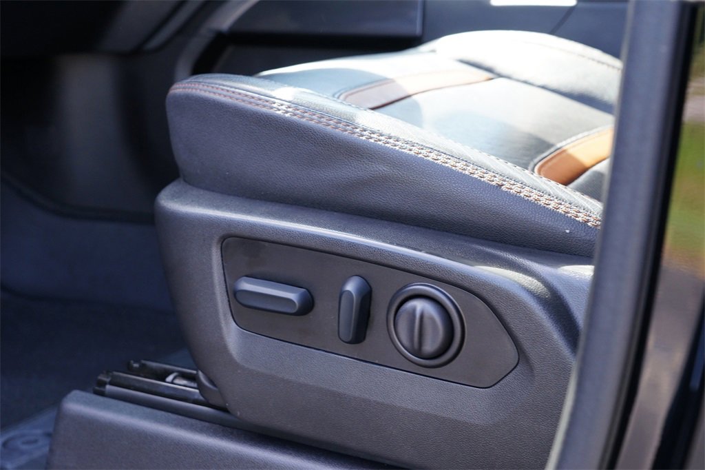 Used 2023 GMC Sierra 2500 AT4 w/ AT4 Premium Plus Package image 13