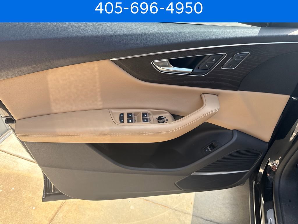 Used 2022 Audi Q8 Prestige w/ Prestige Package AWD/4WD image 19