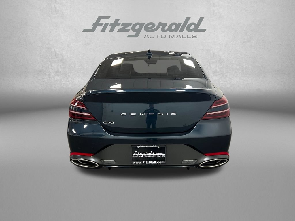 Used 2024 Genesis G70 2.5T RWD image 4