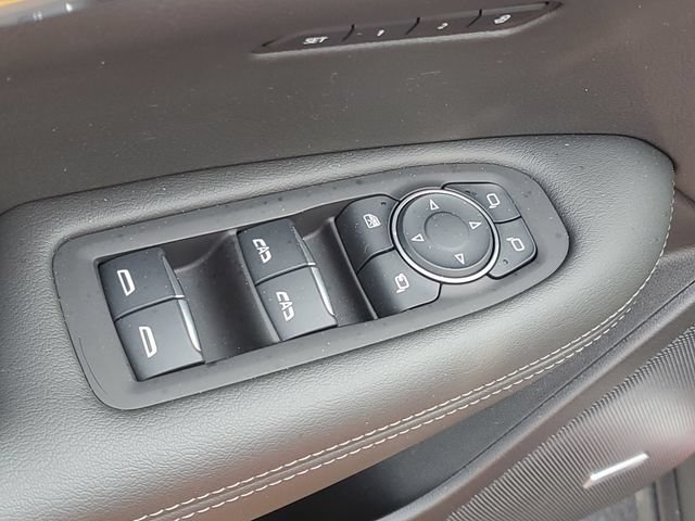 Certified 2025 Cadillac XT6 Luxury FWD image 11