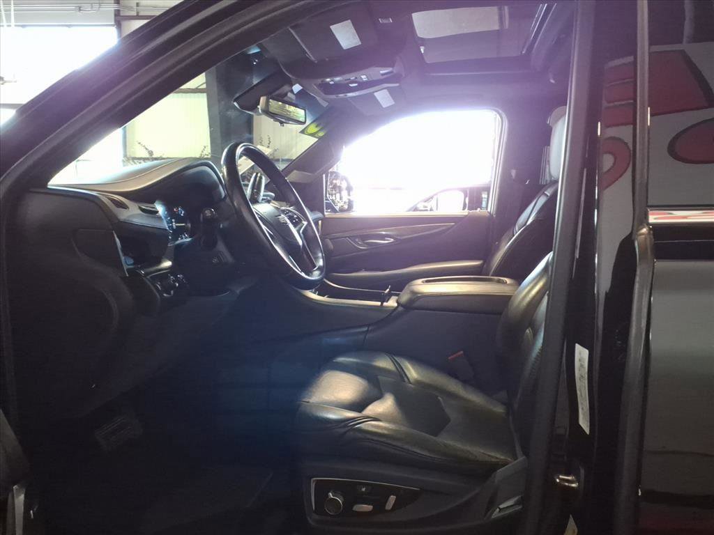 Used 2018 Cadillac Escalade ESV Platinum image 22