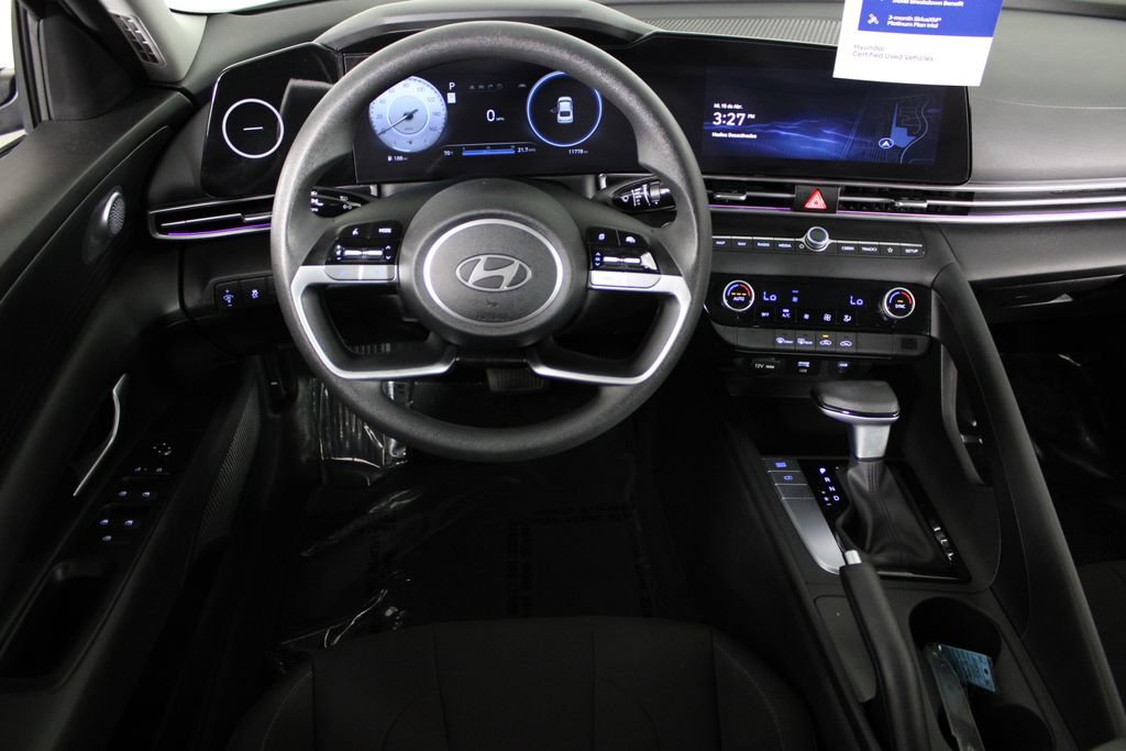 Certified 2024 Hyundai Elantra SEL image 8