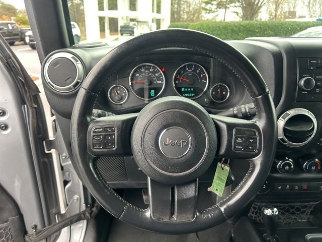 Used 2016 Jeep Wrangler Unlimited Sahara w/ Connectivity Group image 16