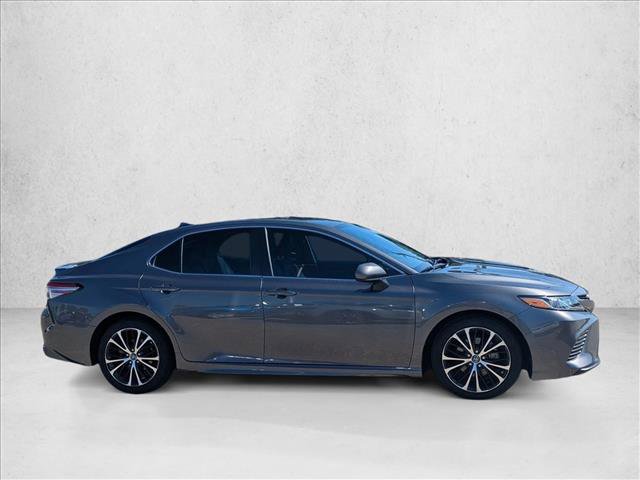 Used 2019 Toyota Camry SE FWD image 4