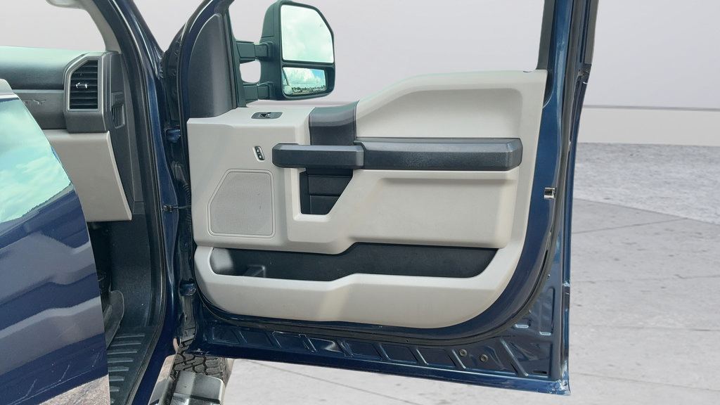 Used 2020 Ford F250 XL w/ STX Appearance Package AWD/4WD image 22