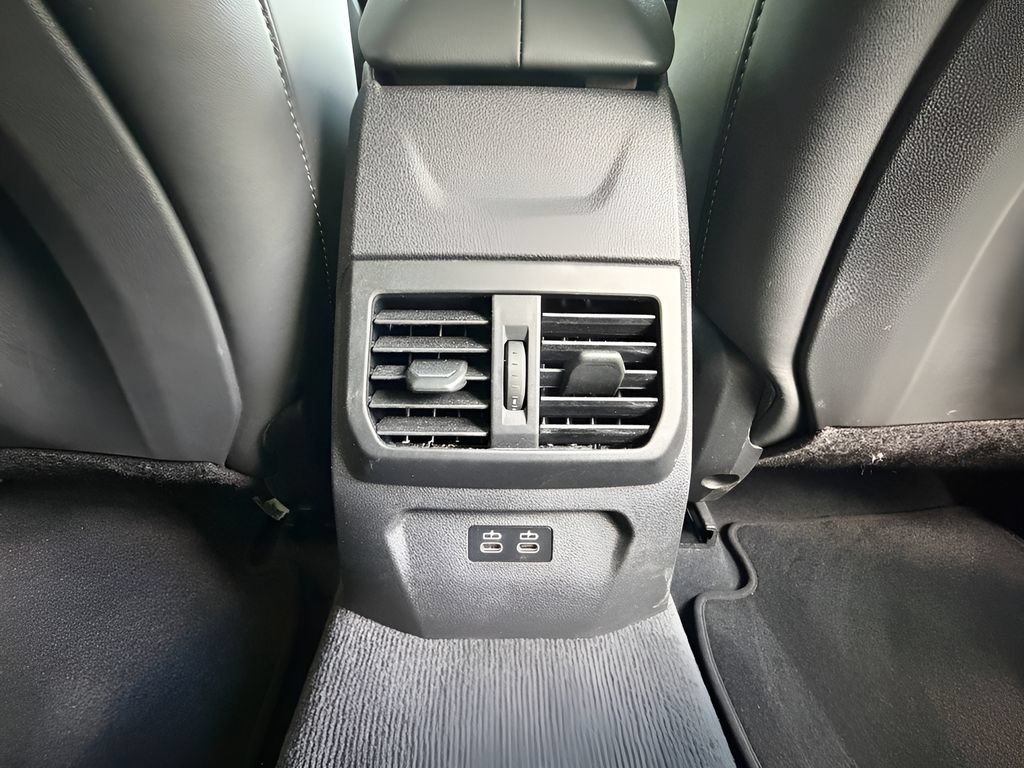 Used 2025 BMW 228i xDrive AWD/4WD image 7