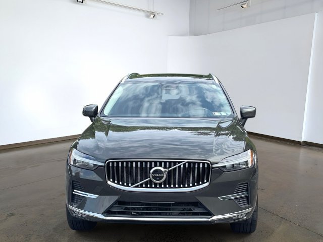 Used 2022 Volvo XC60 B5 Inscription w/ Advanced Package AWD/4WD image 2