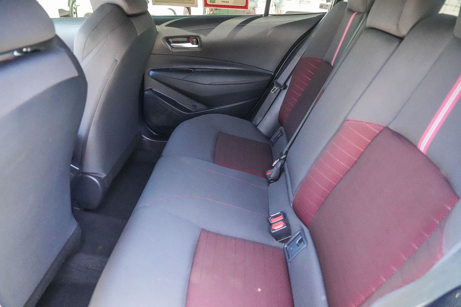 Certified 2025 Toyota Corolla SE w/ SE Premium Package FWD image 19