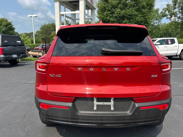 Used 2023 Volvo XC40 B4 Ultimate w/ Protection Package Premier FWD image 8