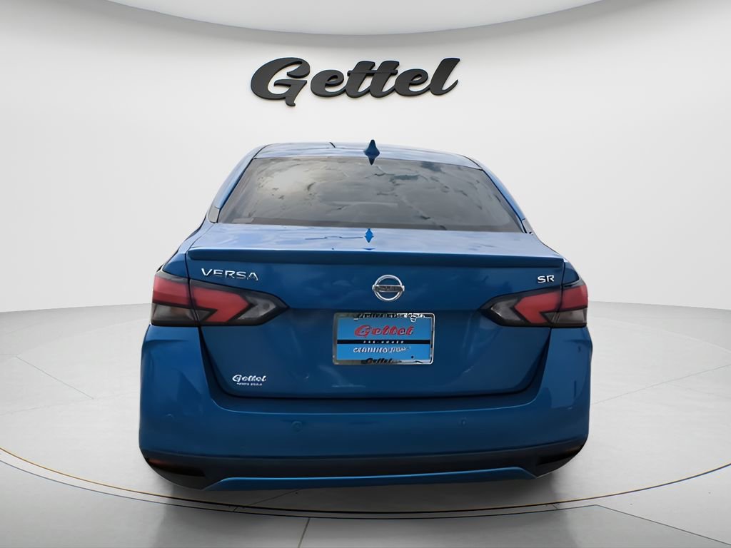 Used 2022 Nissan Versa SR w/ Convenience Package image 7
