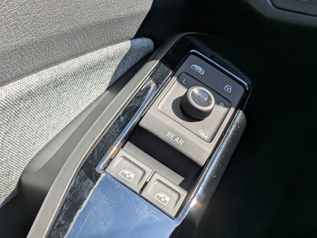 New 2025 Volkswagen ID.4 Pro image 22