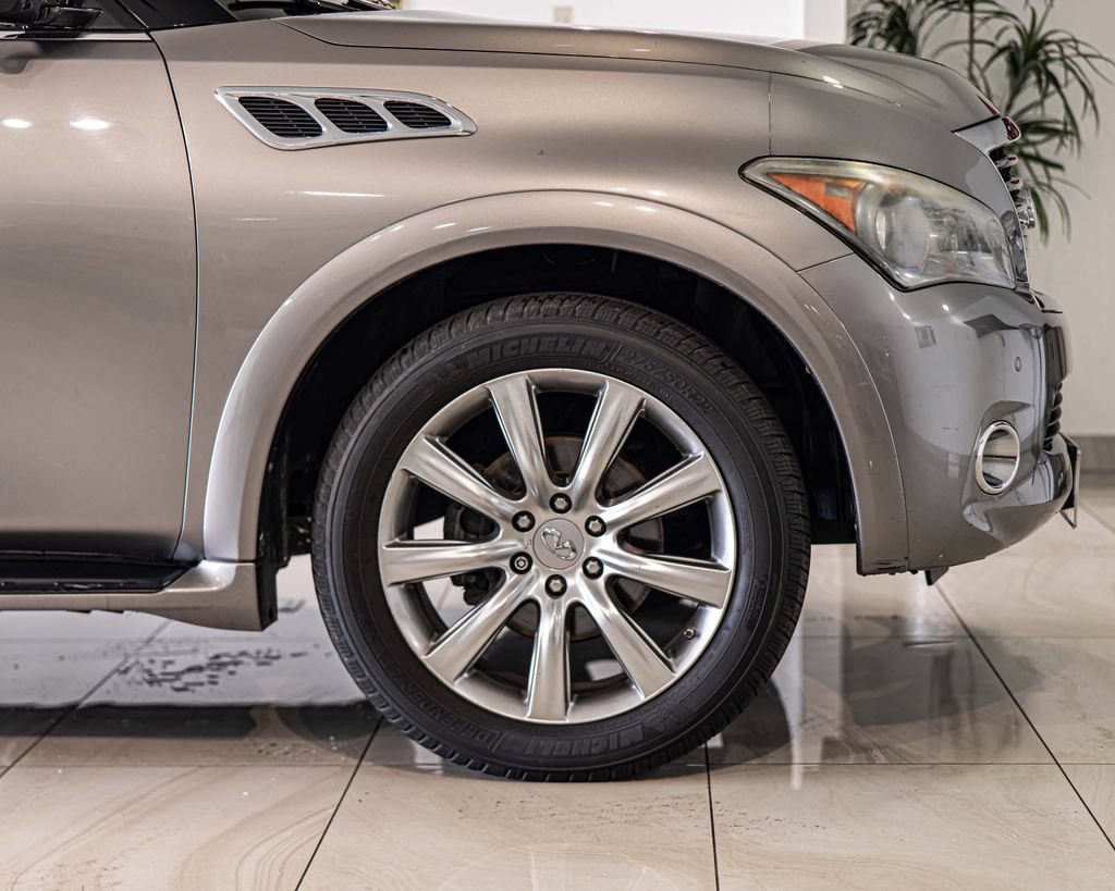 Used 2012 INFINITI QX56 4WD w/ Theater Pkg image 10