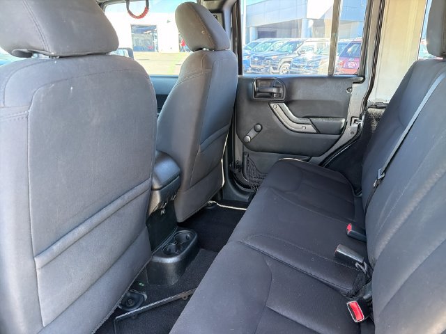 Used 2018 Jeep Wrangler Unlimited Sport w/ Connectivity Group AWD/4WD image 20