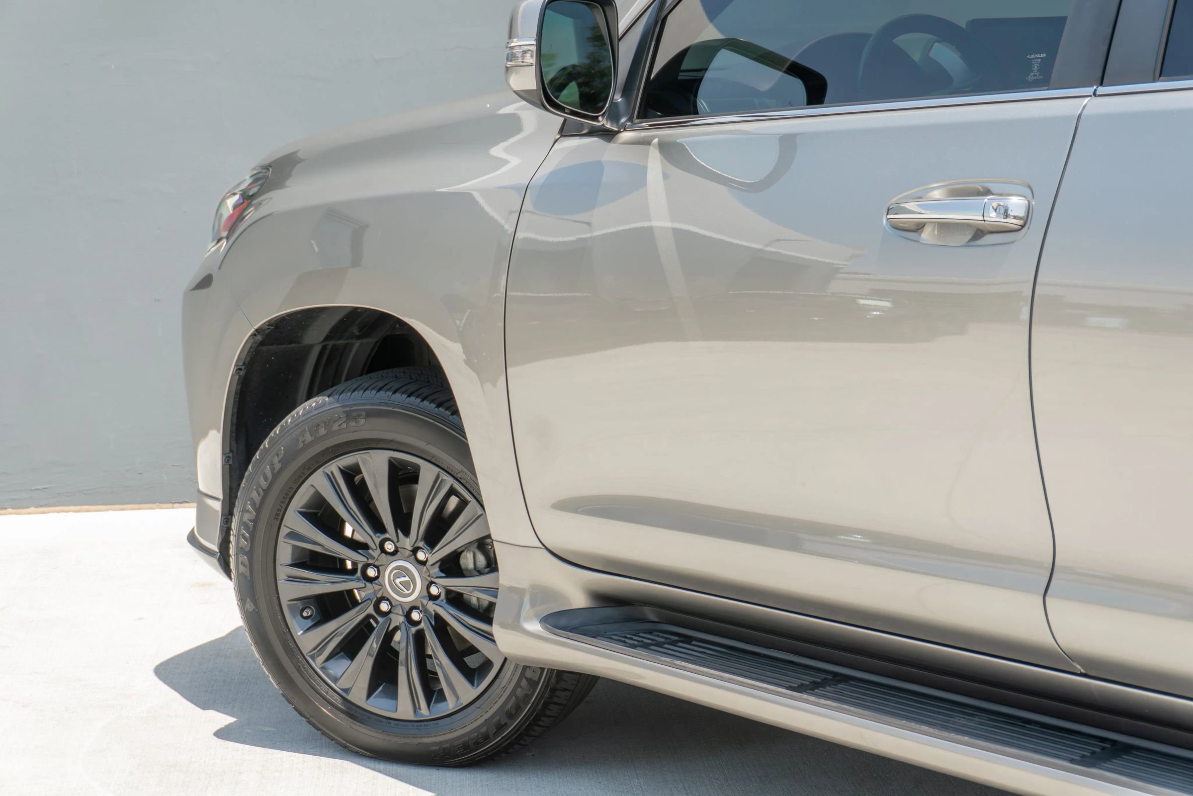 Used 2022 Lexus GX 460 Premium w/ Accessory Package AWD/4WD image 28