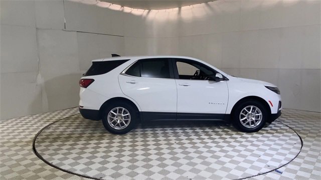 Used 2024 Chevrolet Equinox LT w/ LPO, Floor Liner Package image 9