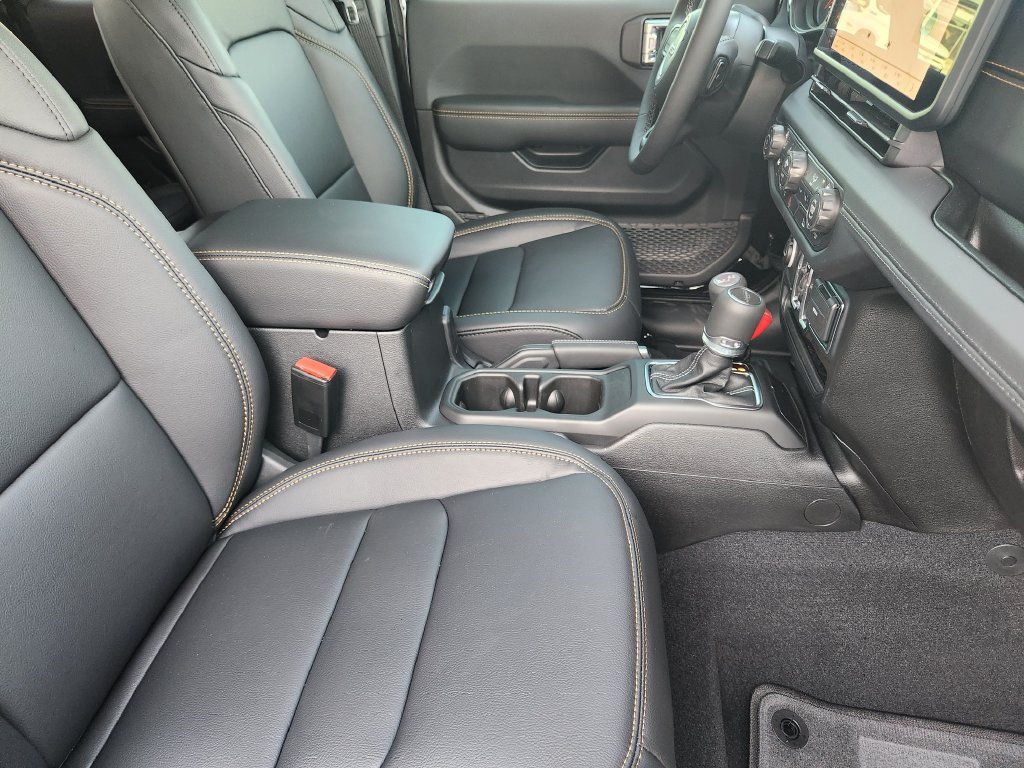 New 2026 Jeep Gladiator Mojave AWD/4WD image 11