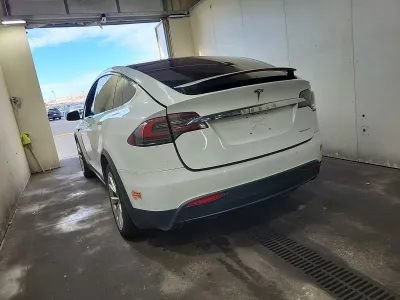 Used 2019 Tesla Model X Long Range AWD/4WD image 2
