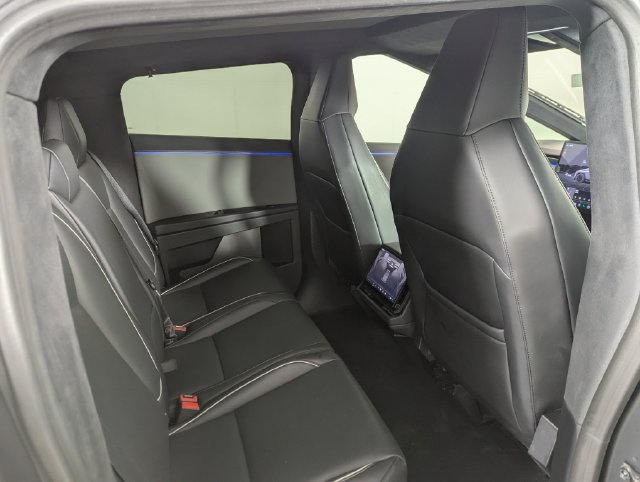 Used 2025 Tesla Cybertruck AWD Crew Cab image 19