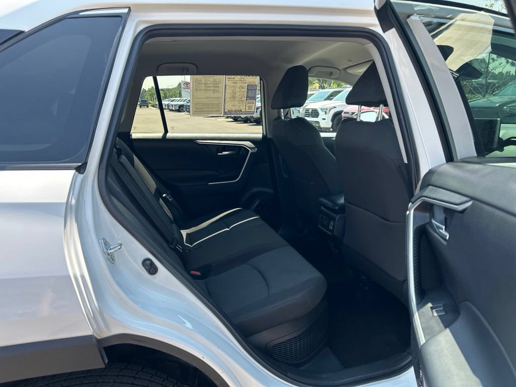 Used 2025 Toyota RAV4 XLE AWD/4WD image 14