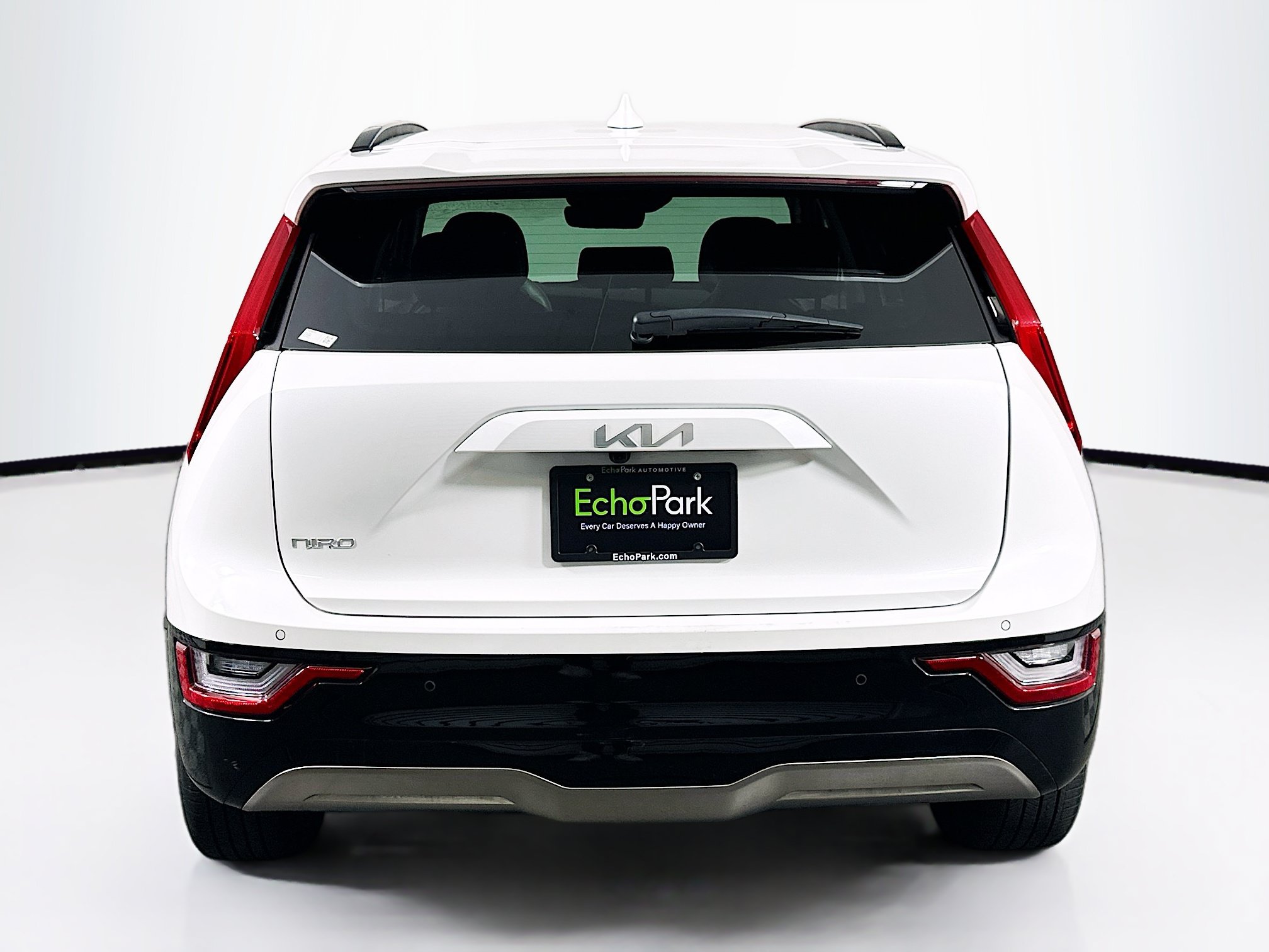 Used 2023 Kia Niro Wave w/ Wave Preserve Package FWD image 7