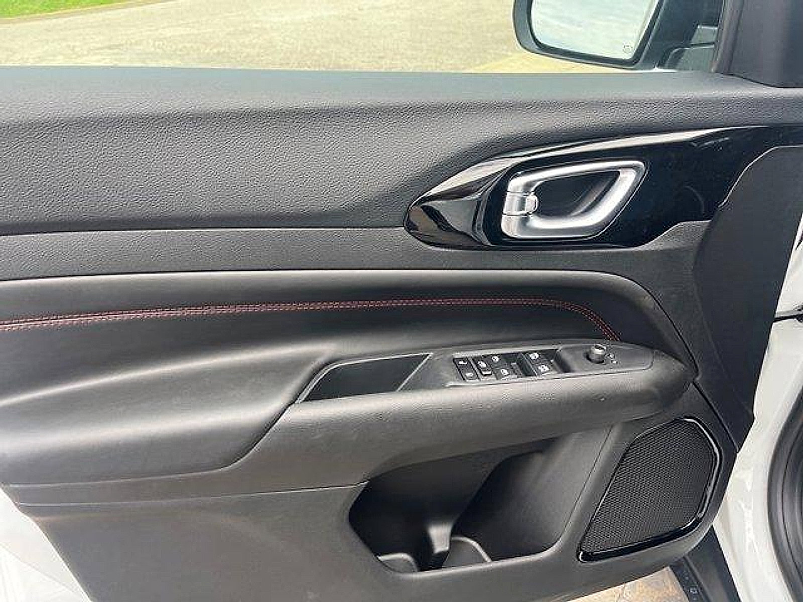 New 2026 Jeep Compass Trailhawk image 11