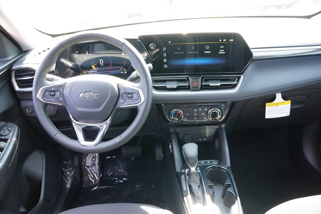 New 2026 Chevrolet TrailBlazer LT w/ Midnight Edition AWD/4WD image 12