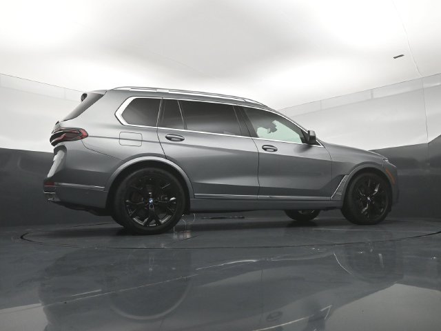 Used 2025 BMW X7 xDrive40i w/ Executive Package AWD/4WD image 24