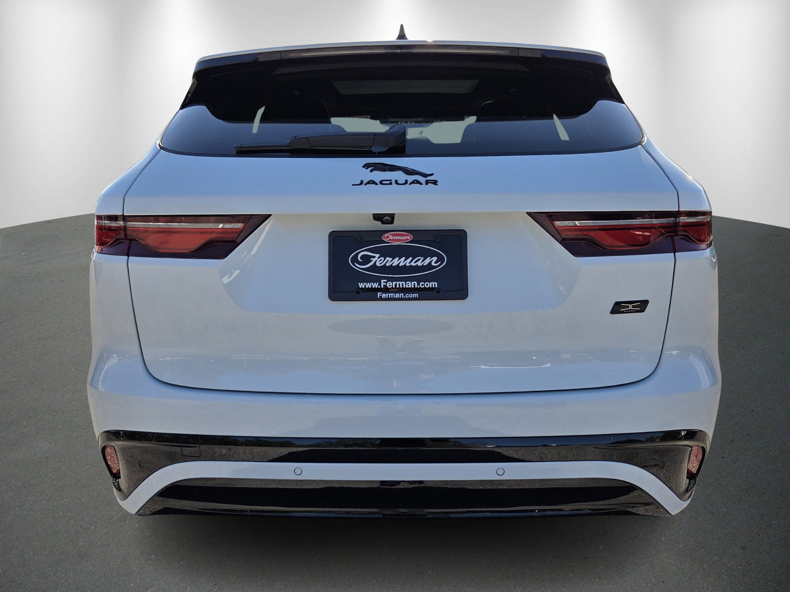 Used 2026 Jaguar F-PACE R-Dynamic S image 6