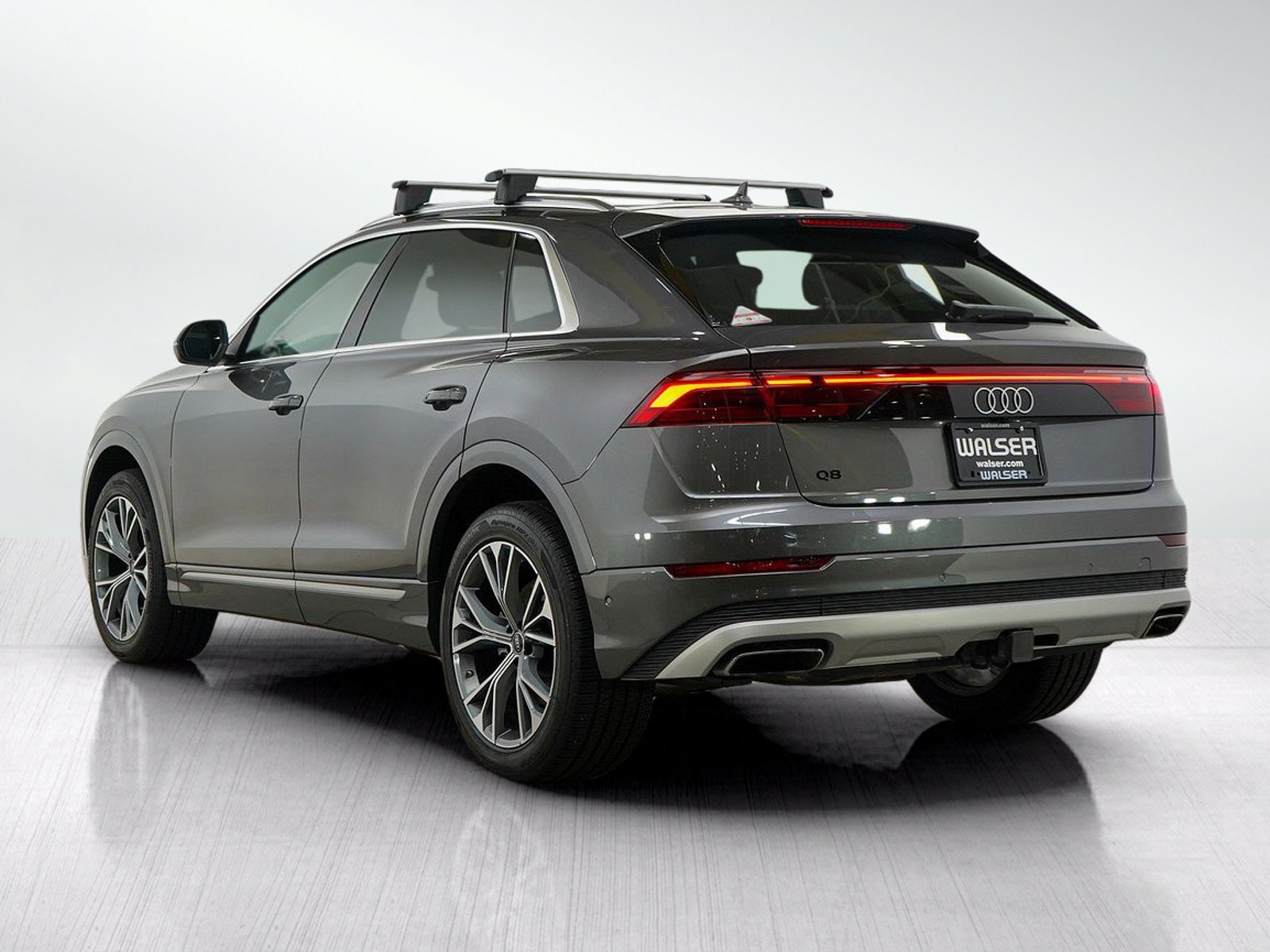 Used 2025 Audi Q8 Premium w/ Convenience Package AWD/4WD image 3