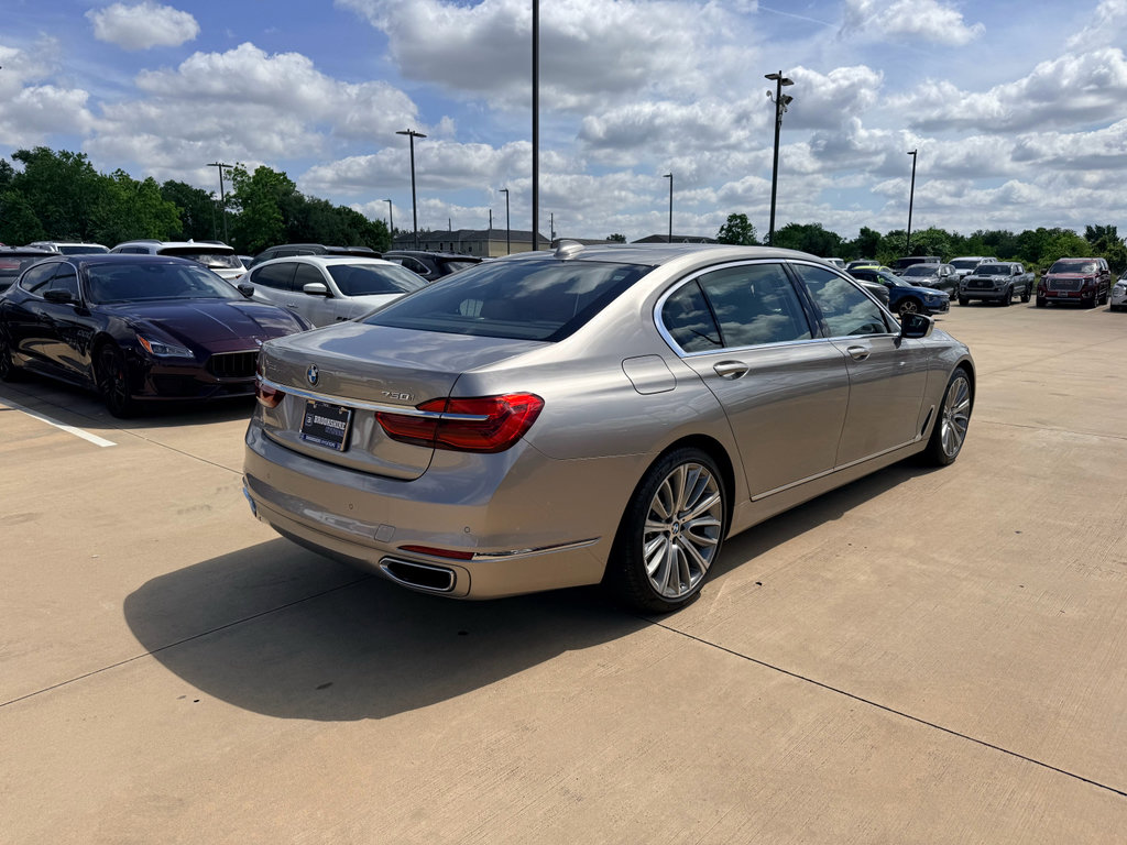 Used 2018 BMW 750i RWD image 5