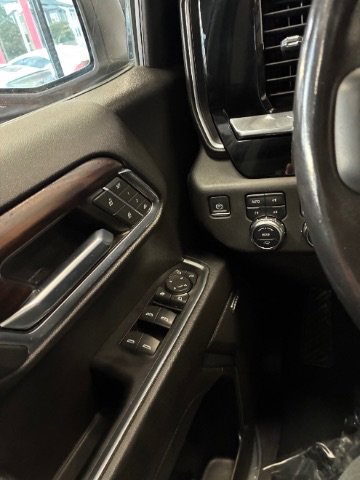 Used 2022 GMC Sierra 1500 SLT w/ SLT Premium Plus Package AWD/4WD image 16