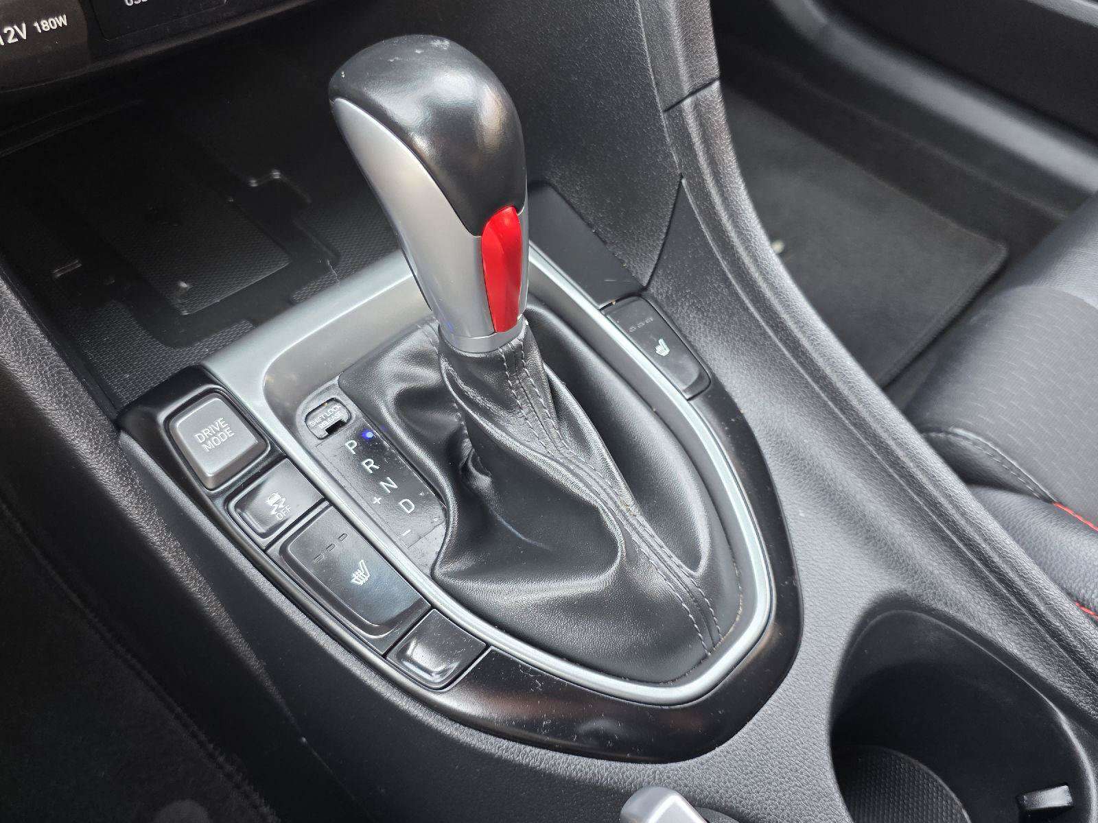 Used 2020 Hyundai Veloster Turbo FWD image 16