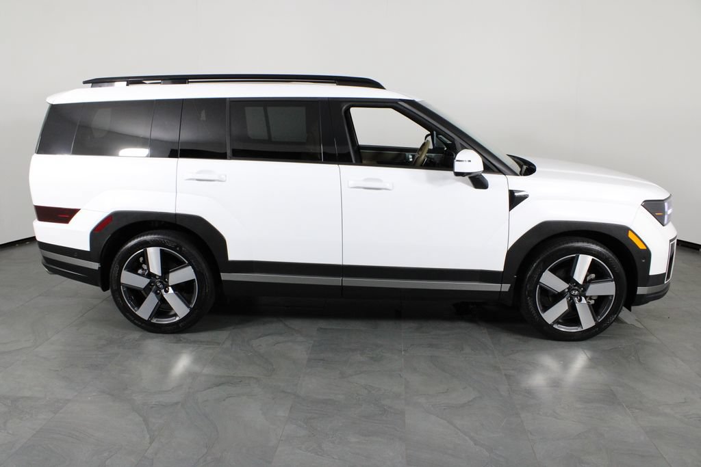 Used 2024 Hyundai Santa Fe Limited FWD image 15